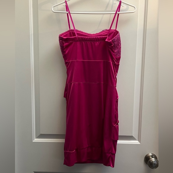 Pink sequins mini dress - Picture 2 of 3